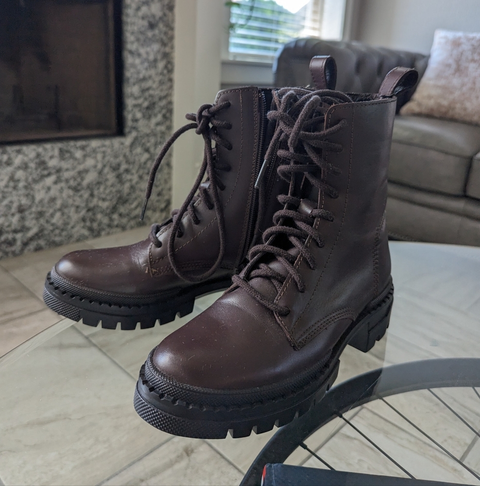 Steve Madden Brown Lace-Up Ankle Boots